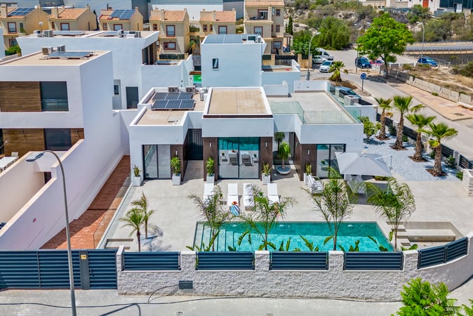 Villa in El Campello - view 1