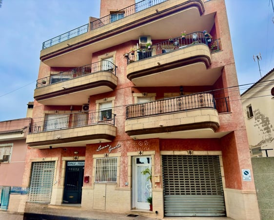 Apartment in Formentera de Segura - view 1