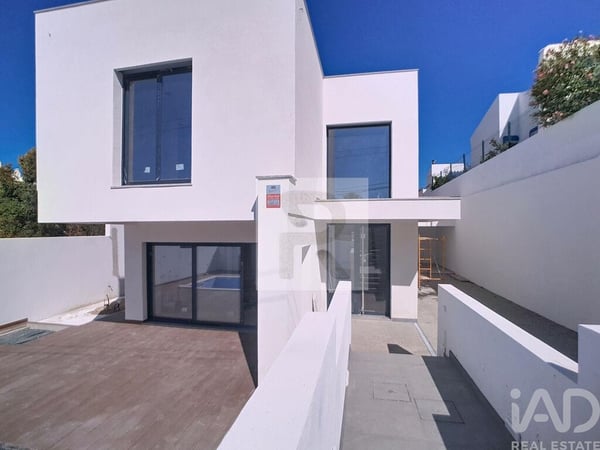 House in Portimao - view 1
