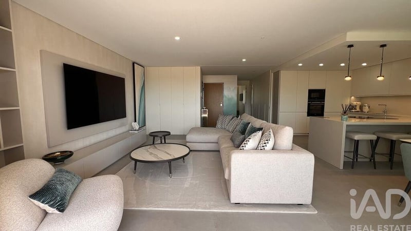 Apartment in Quarteira - view 1