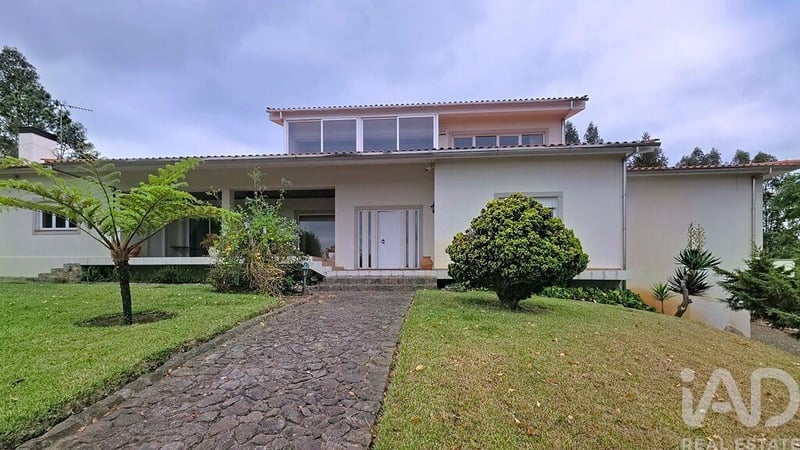 House in Oliveira de Azemeis - view 1