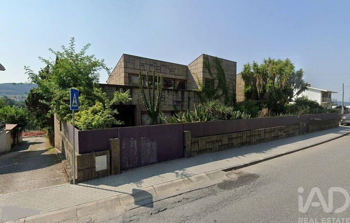 House in Azurem - view 1