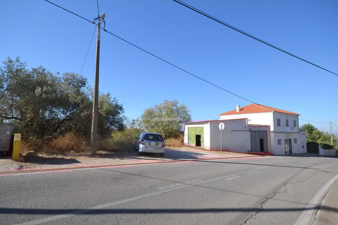 House in Corga - view 1