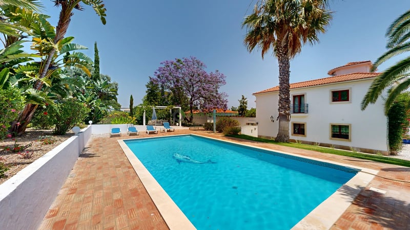 Villa in Oura - view 1