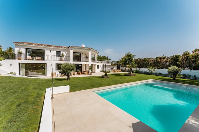 Villa in Marbella - view 1