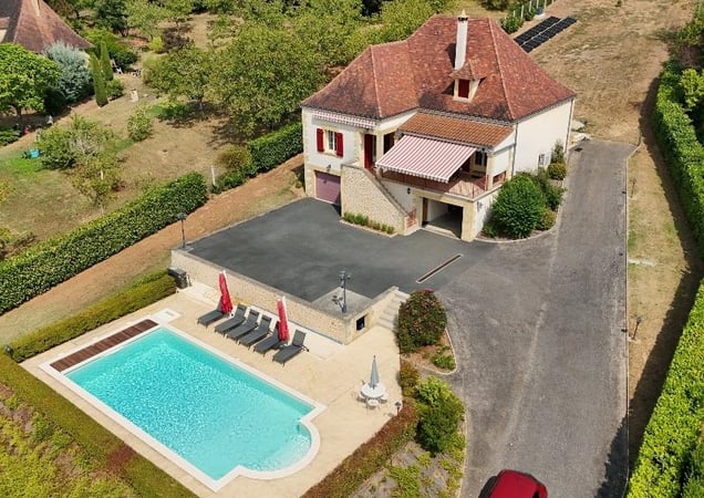House in Sarlat-la-Caneda - view 1