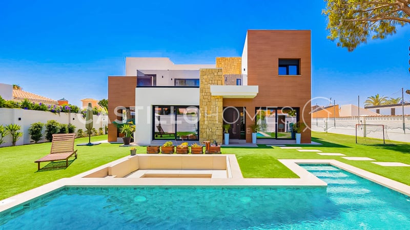 Villa in Torrevieja - view 1