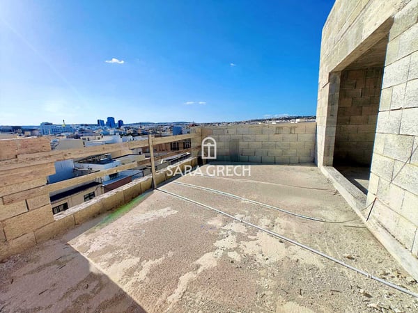 Penthouse in Birkirkara - view 1