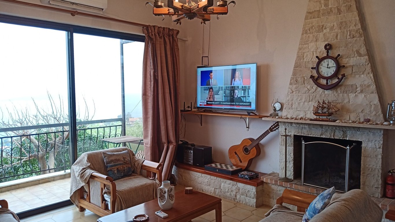 House in Karystos - Image 5