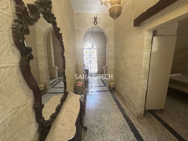 House in Iz-Zurrieq - view 1