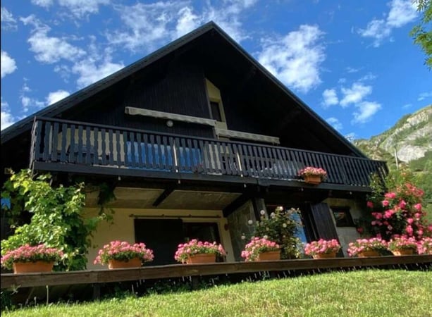 Chalet in Les Deux Alpes - view 1