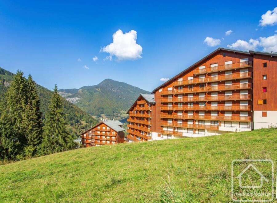 Apartment in Saint-Jean-d'Aulps - Image 3