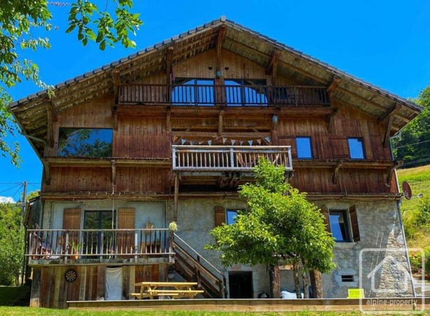 House in Verchaix - view 1