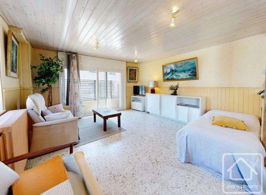 House in Lyaud - Image 3