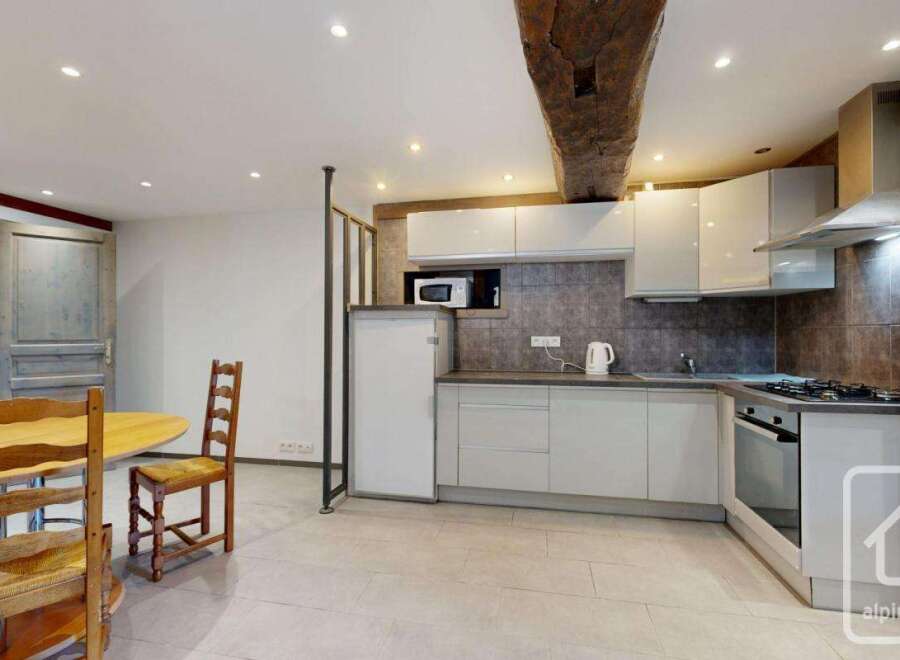 House in Lyaud - Image 5