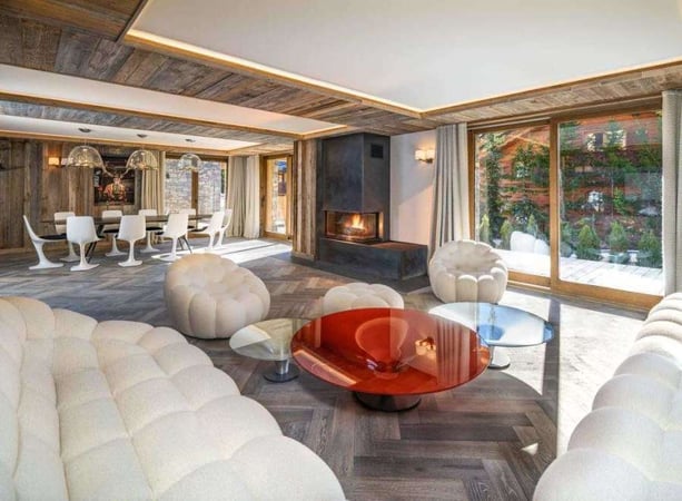 House in Les Allues - view 1