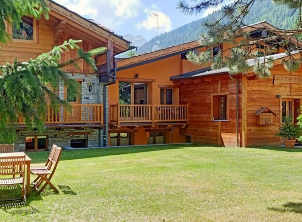 Chalet in La Thuile - view 1