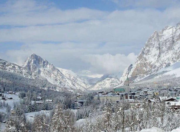 Apartment in Cortina d'Ampezzo - view 1