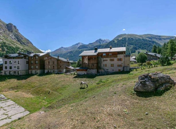 Apartment in Val-d'Isere - view 1