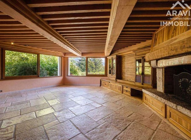 Villa in Lathuile - view 1