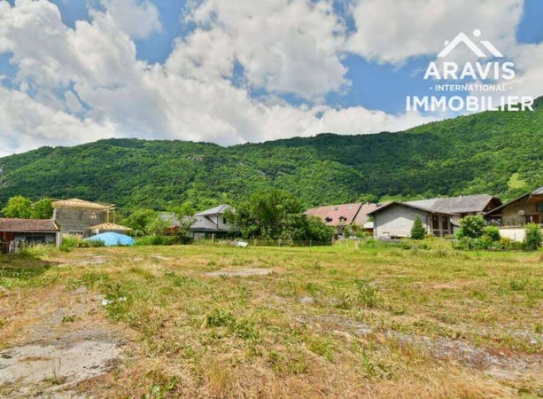 House in Val de Chaise - view 1