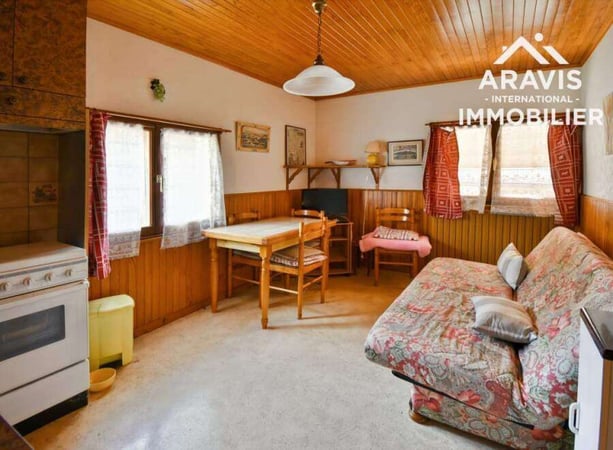 Villa in Saint-Ferreol - view 1