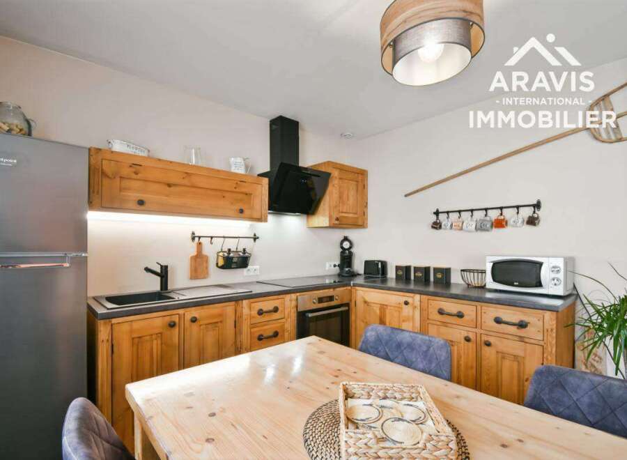 Apartment in Thones - Image 2