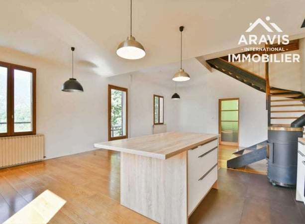 Apartment in Dingy-Saint-Clair - view 1