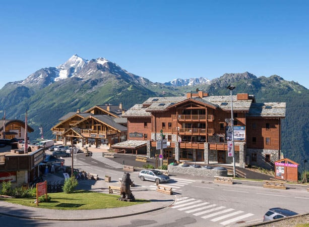 Apartment in Le Chatelard - view 1