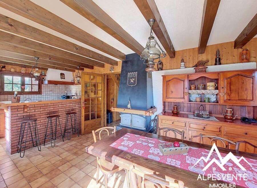 House in Le Biot - Image 3