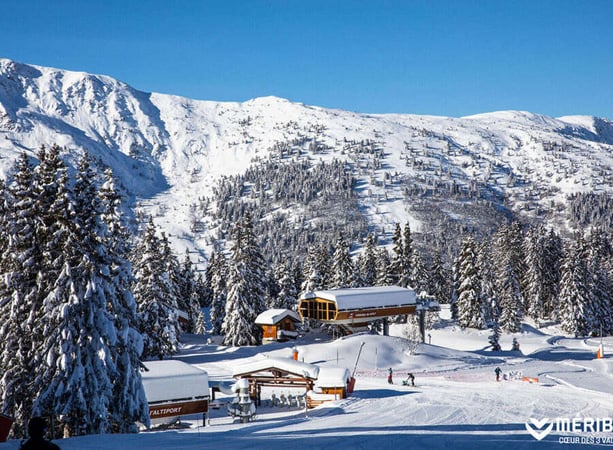 Apartment in Les Allues - view 1