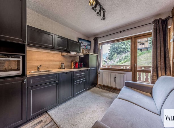 Apartment in Les Allues - view 1