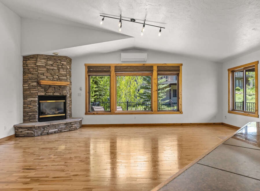 House in City of Steamboat Springs - Image 3