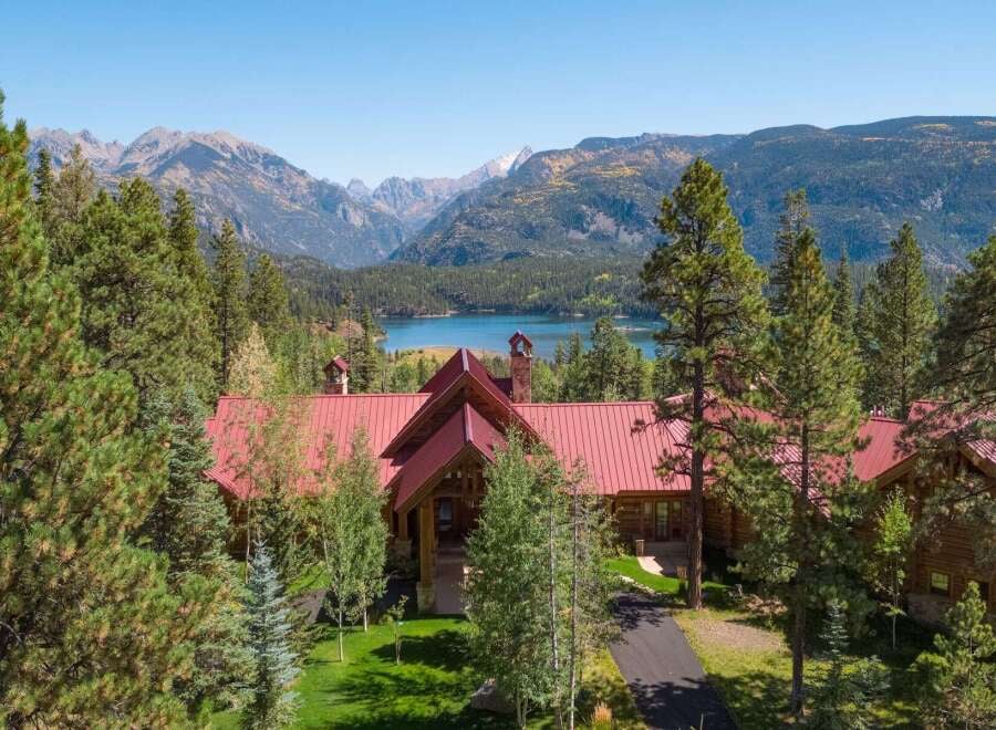 House in Cascade - Image 2