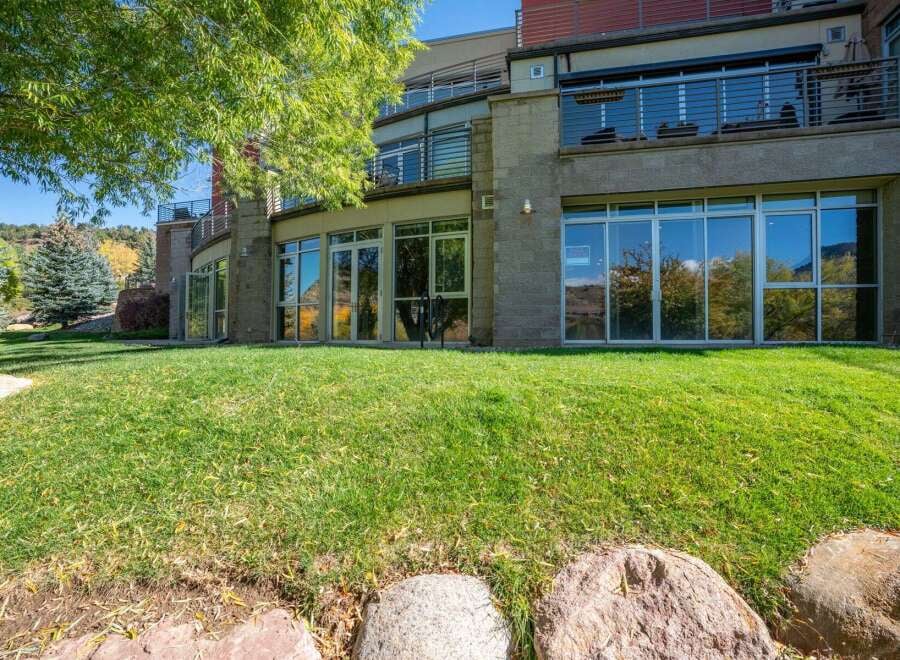 House in La Plata County - Image 3