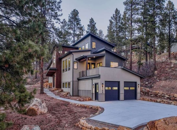 House in La Plata County - view 1