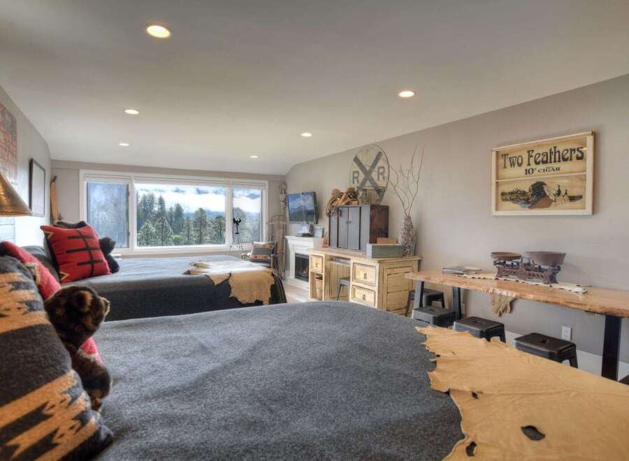 House in La Plata County - Image 3