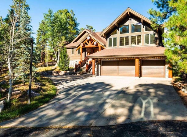 House in La Plata County - view 1