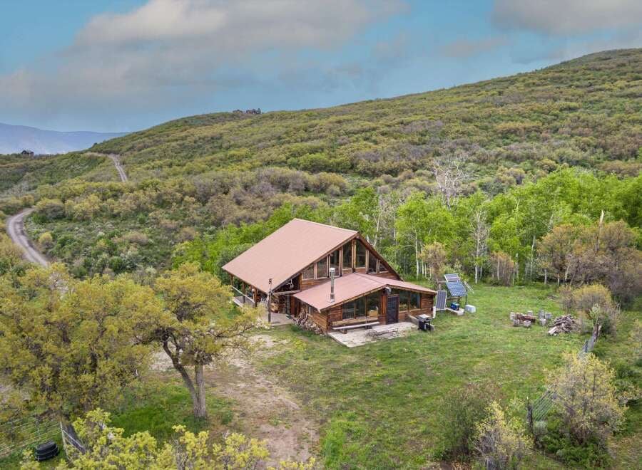 House in Basalt - Image 2