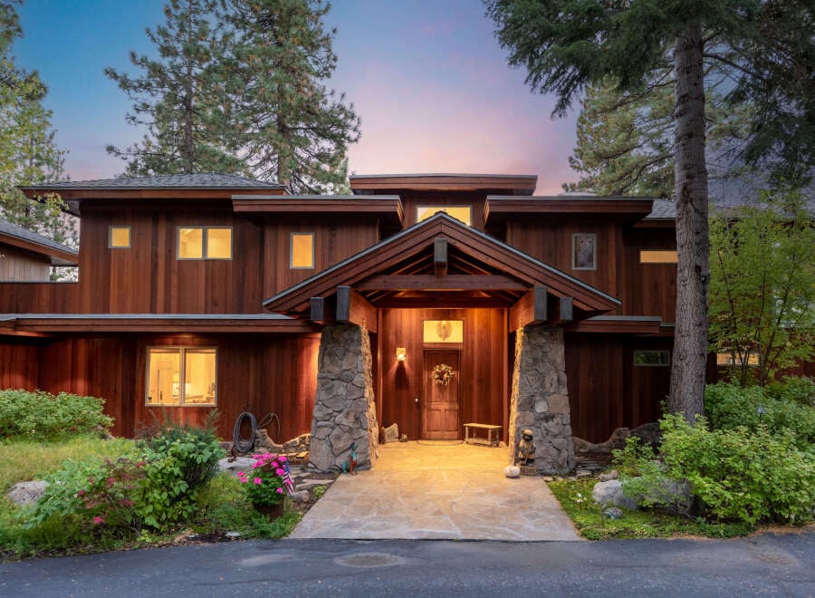 House in Tahoe Estates - Image 3
