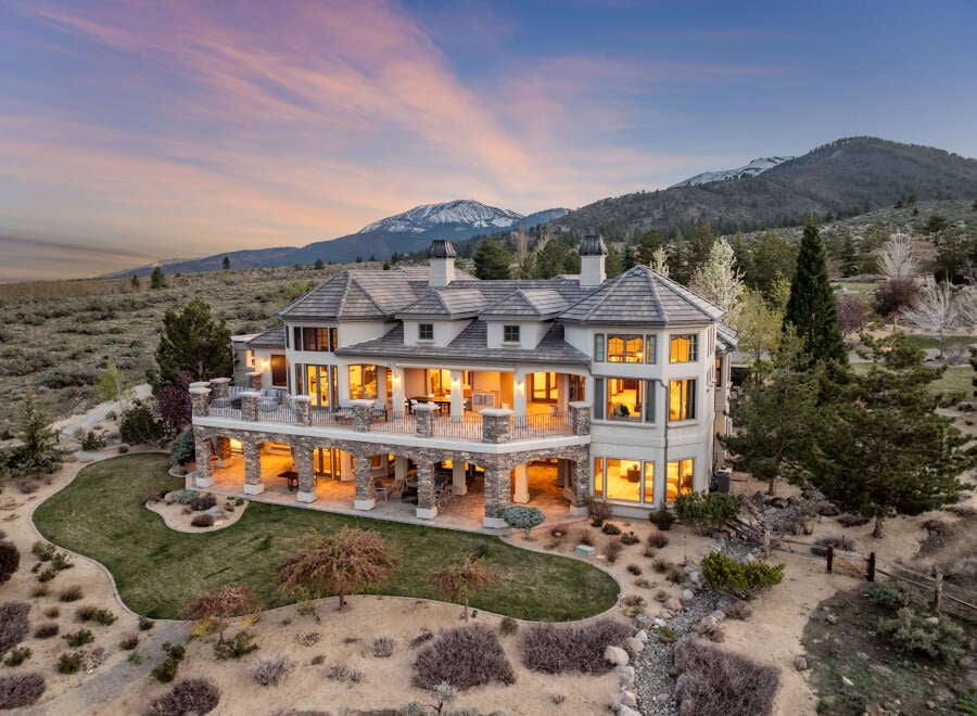 House in Washoe City - Image 2