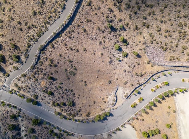 House in Mogul - view 1