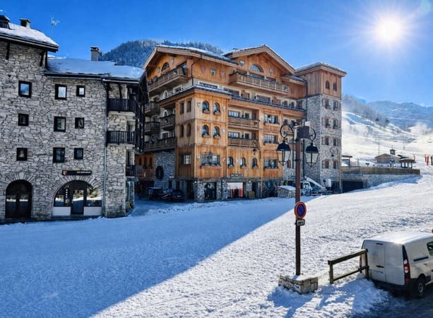 Apartment in Val-d'Isere - view 1
