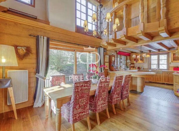 Chalet in Meribel - view 1