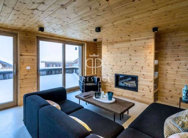 House in Les Belleville - view 1