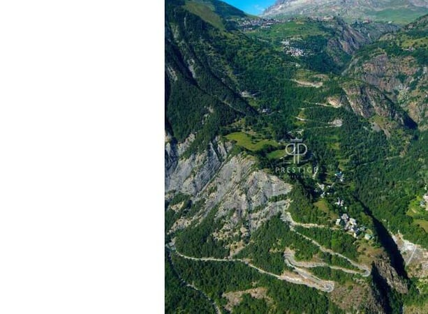 House in Huez - view 1