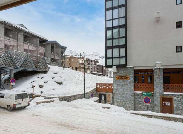 Apartment in Les Belleville - view 1