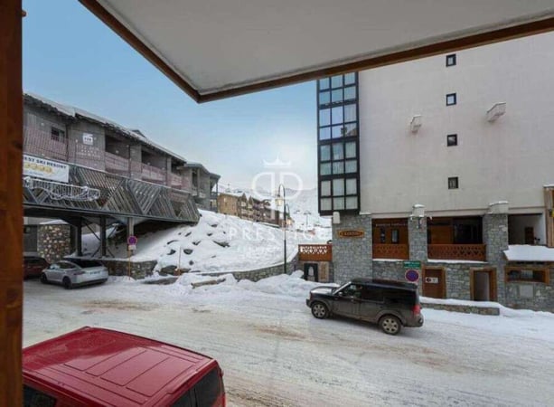 House in Les Belleville - view 1