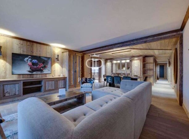 House in Montvalezan - view 1