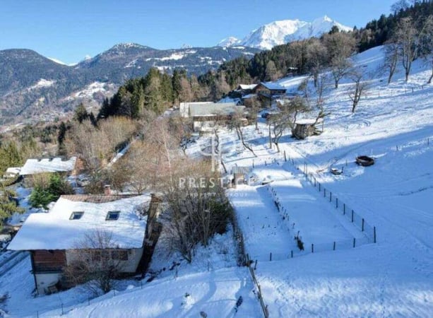 Chalet in Saint-Gervais-les-Bains - view 1